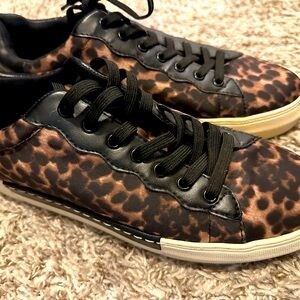 Vince Camuto leopard sneakers 8.5